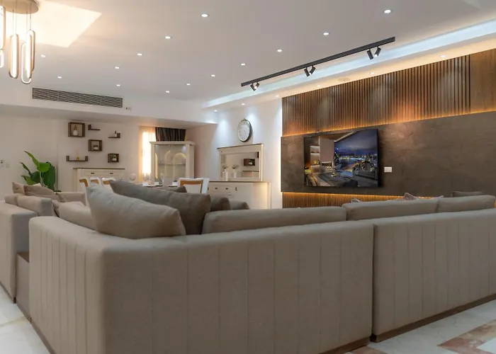 Presidential Suite Near City Star 3 Bed Apartment