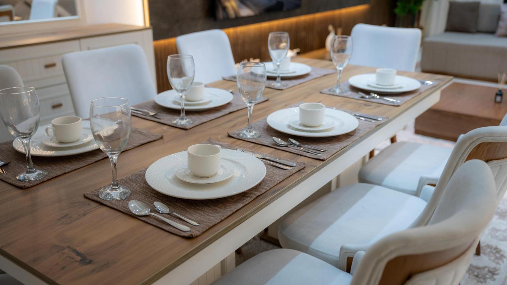 Presidential Near Star 3 Bed Apartment *
