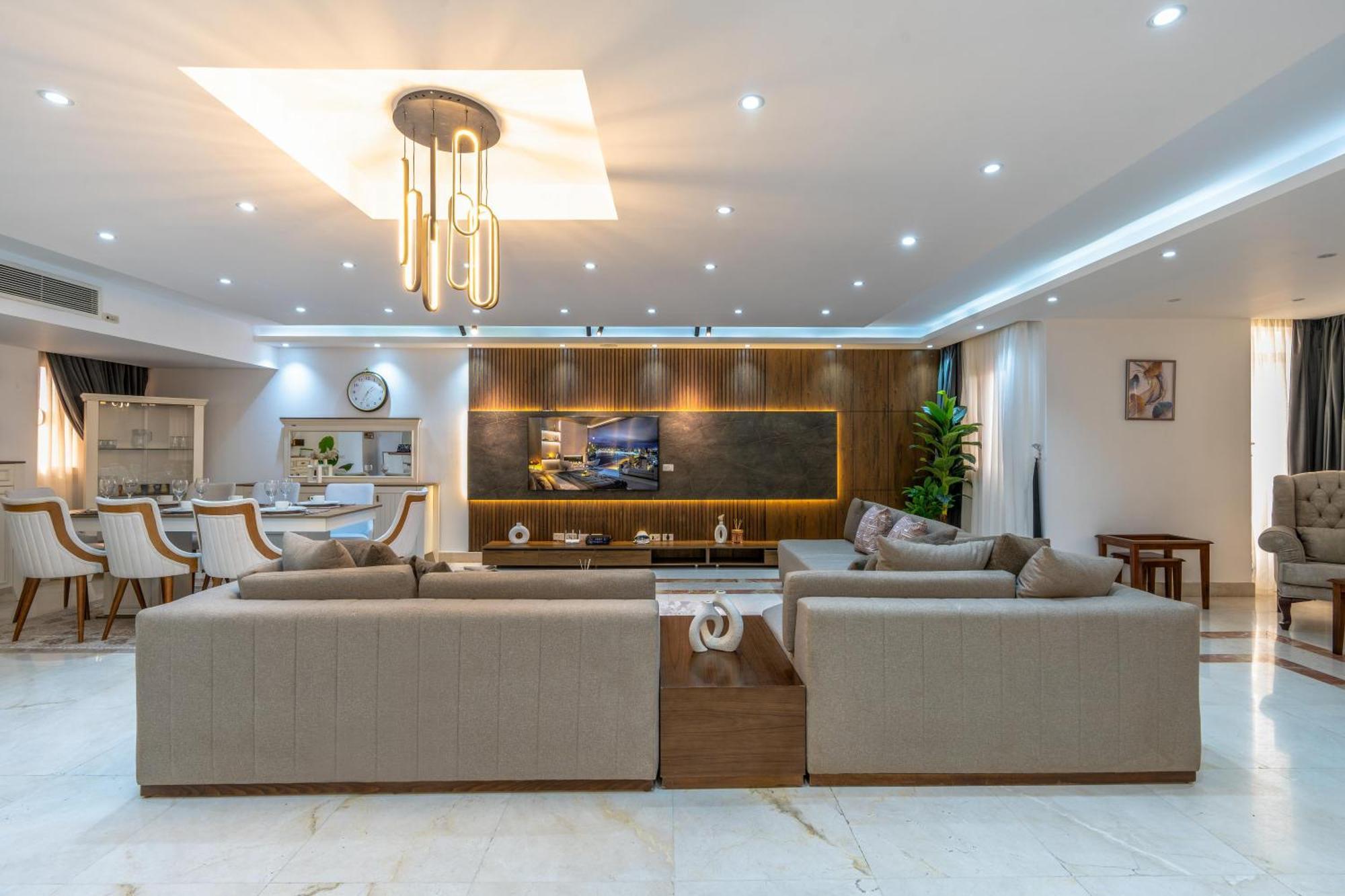 Presidential Near Star 3 Bed Apartment *