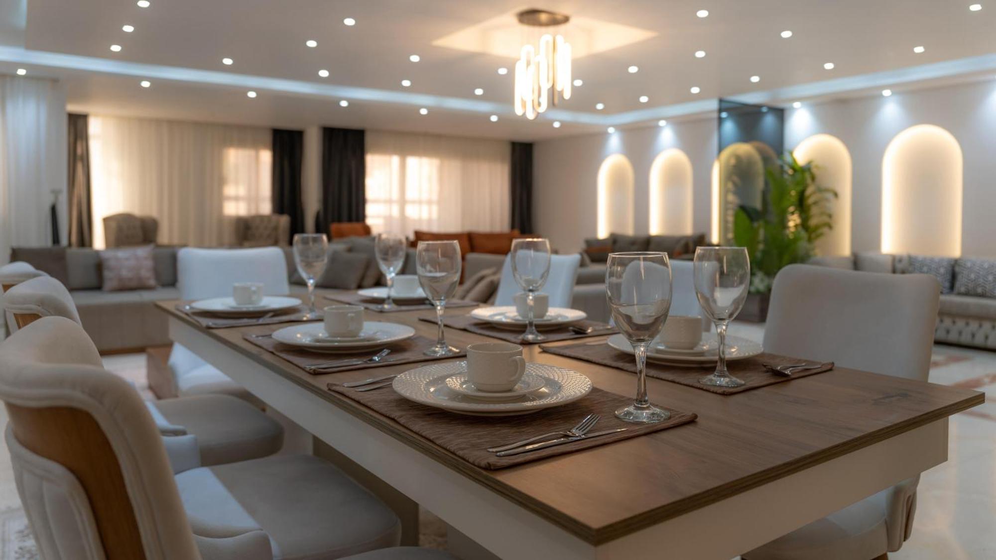 Presidential Near Star 3 Bed Apartment Cairo